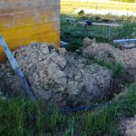 scavo rete protezione pollaio